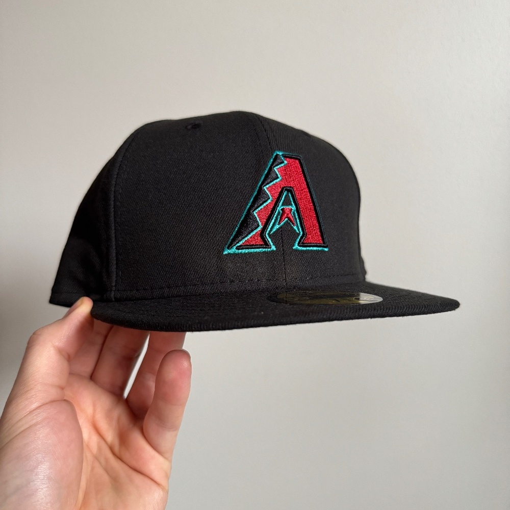 Arizona Diamondbacks Fitted Hat - Size 7 3/8 - New Era